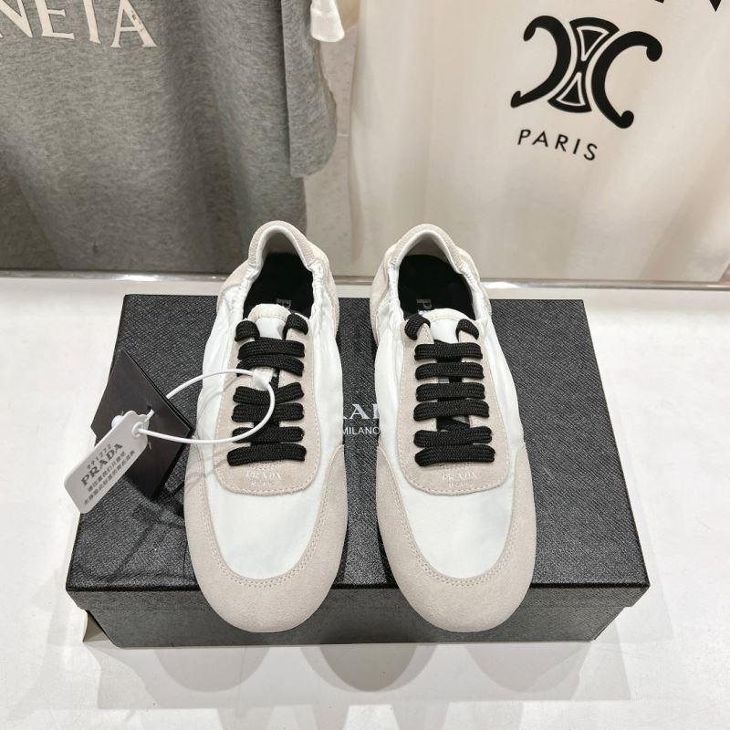 Pra*a casual shoes